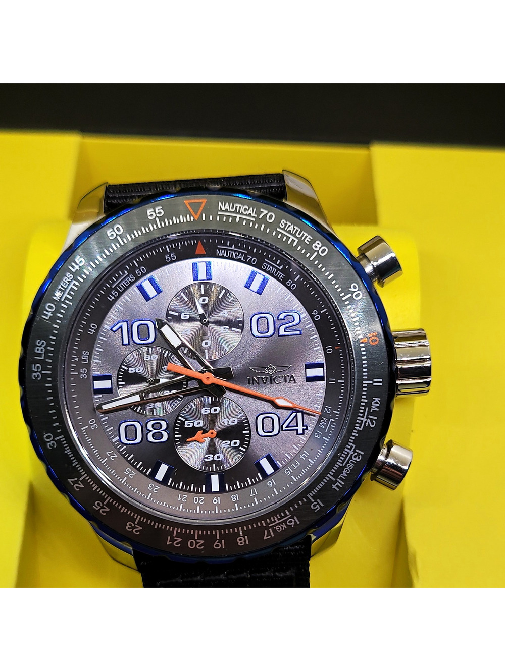 599 Invicta Aviator Stainless Steel Case And Distinctive Blue And Grey Bezel 50m